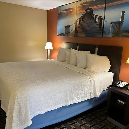 Days Inn & Suites By Wyndham Pine Bluff Luaran gambar