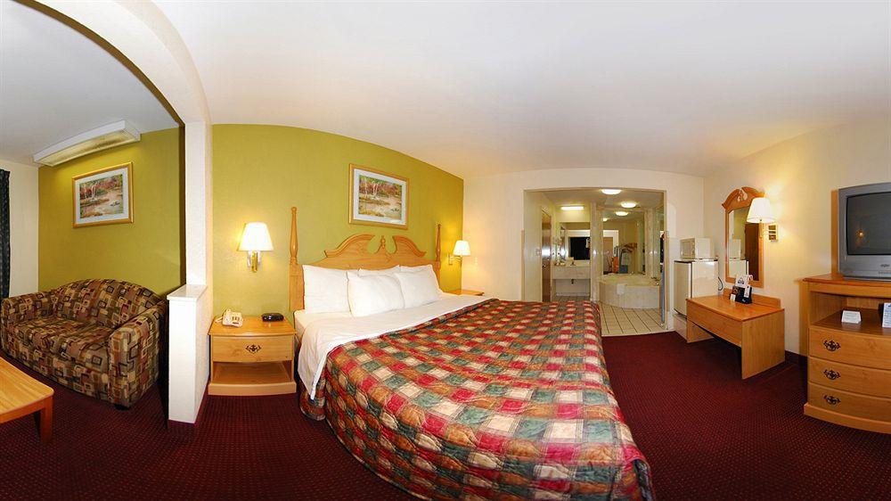 Days Inn & Suites By Wyndham Pine Bluff Luaran gambar