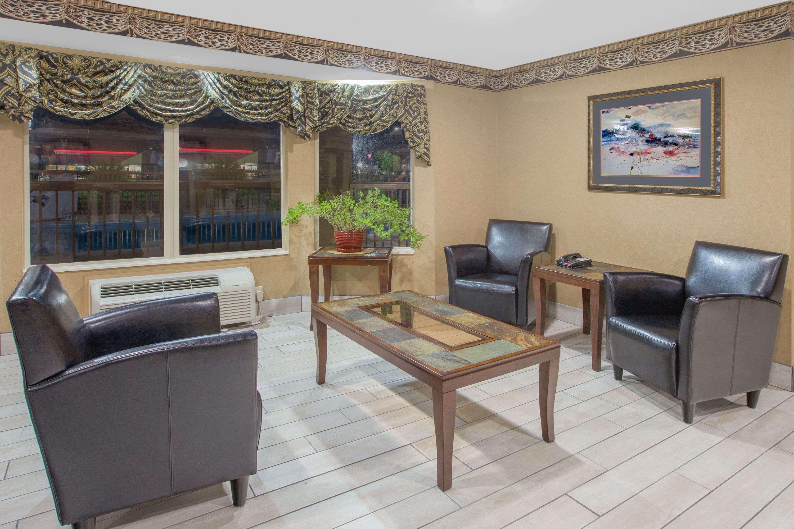 Days Inn & Suites By Wyndham Pine Bluff Luaran gambar