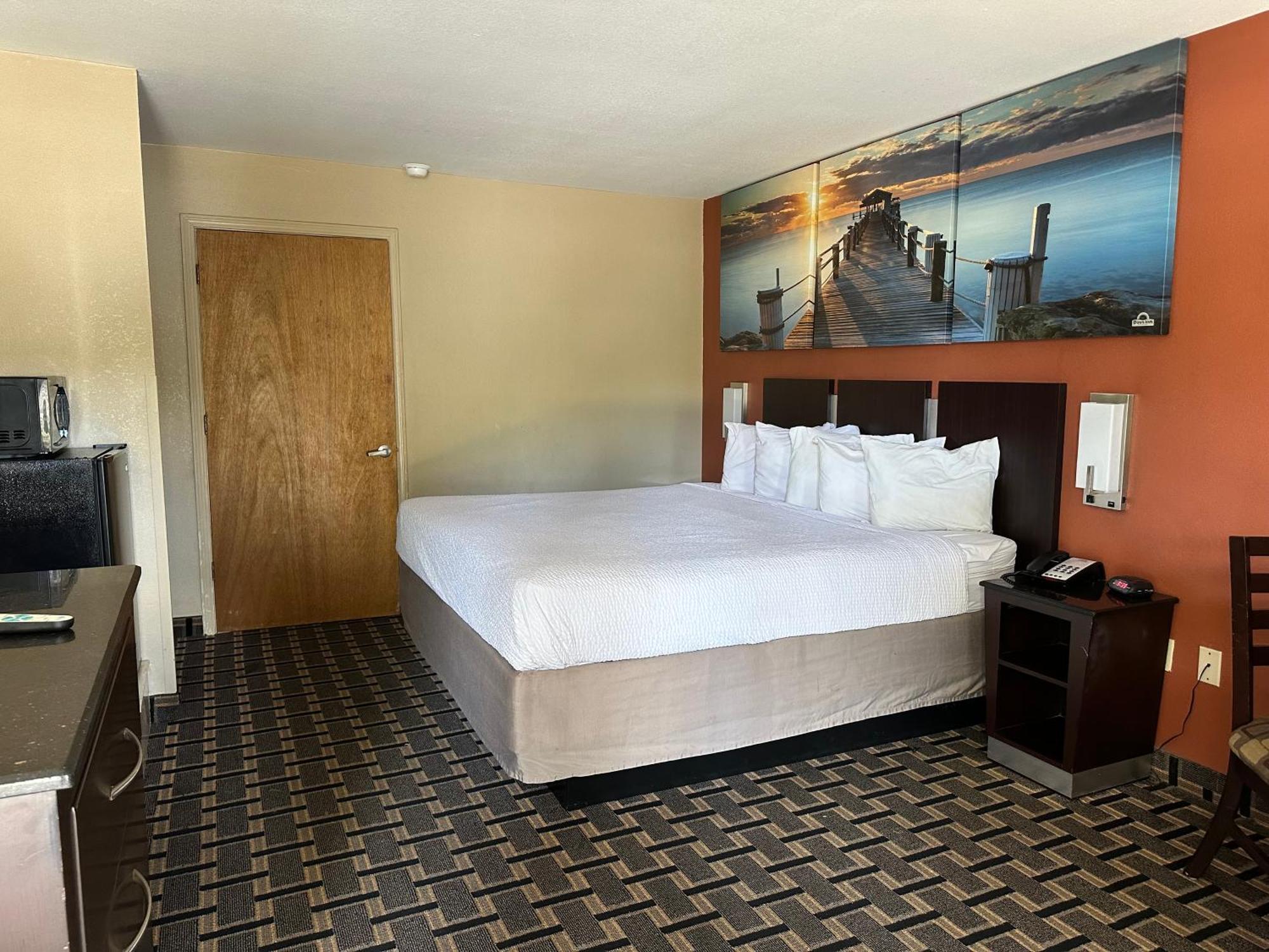 Days Inn & Suites By Wyndham Pine Bluff Luaran gambar
