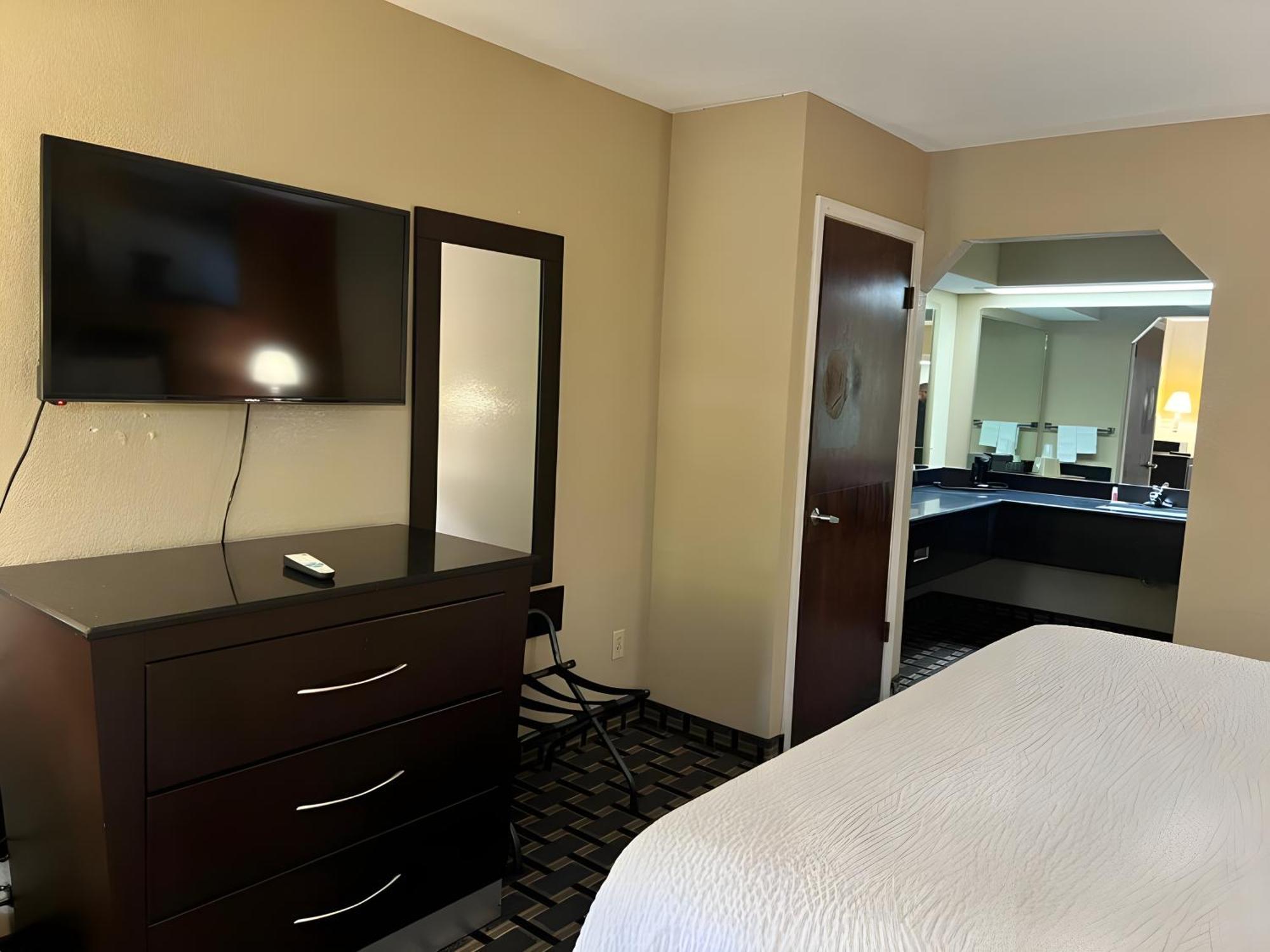 Days Inn & Suites By Wyndham Pine Bluff Luaran gambar