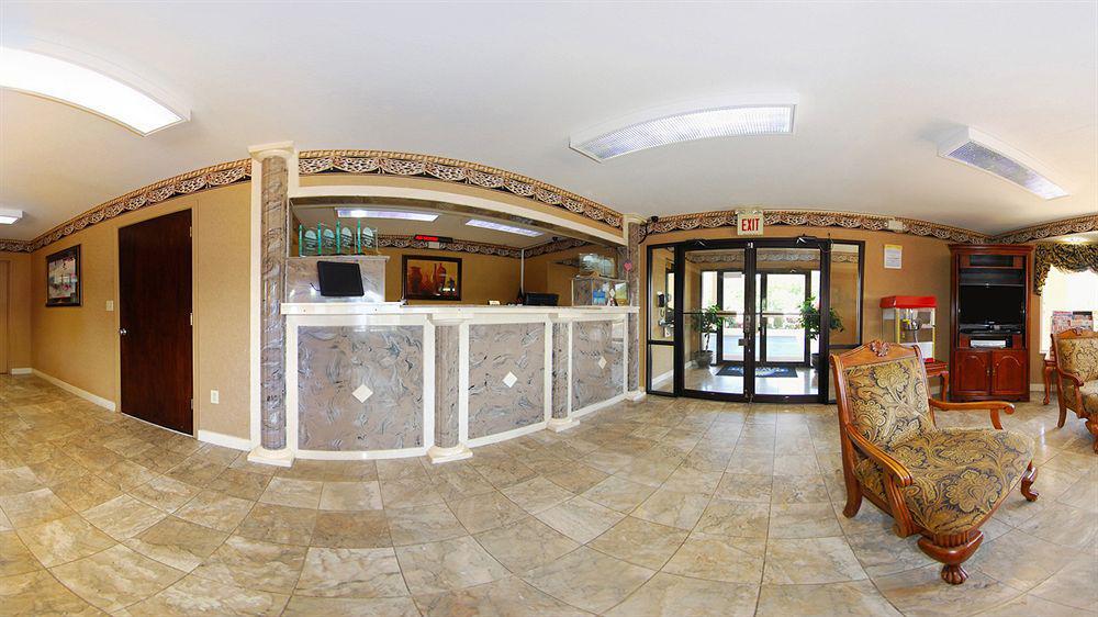 Days Inn & Suites By Wyndham Pine Bluff Dalaman gambar